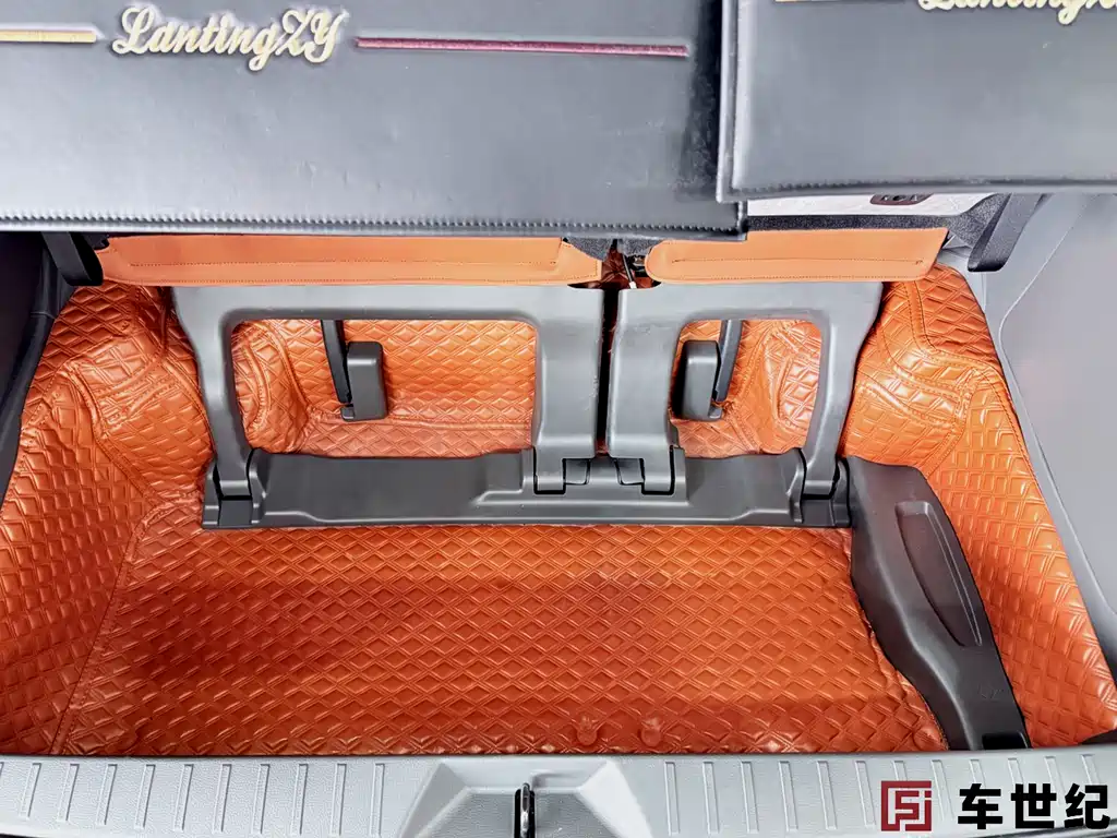 Toyota Granvia — фото 21