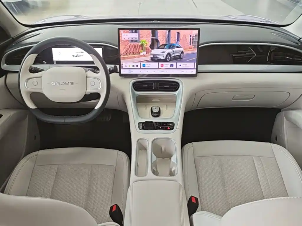 Geely Galaxy Starwish 2025 — фото 10