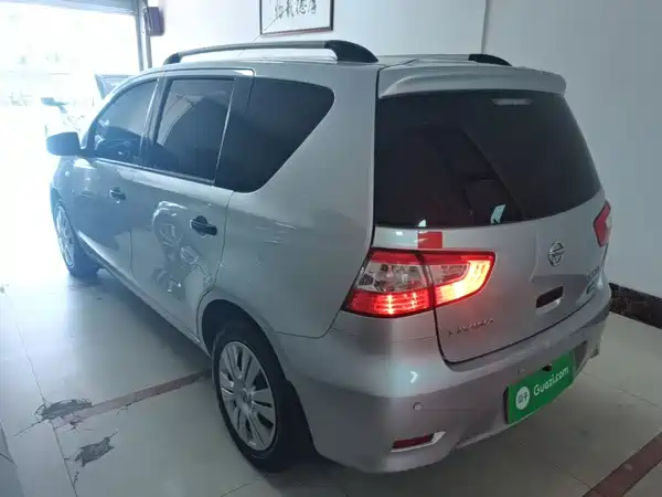 Nissan Livina 2016