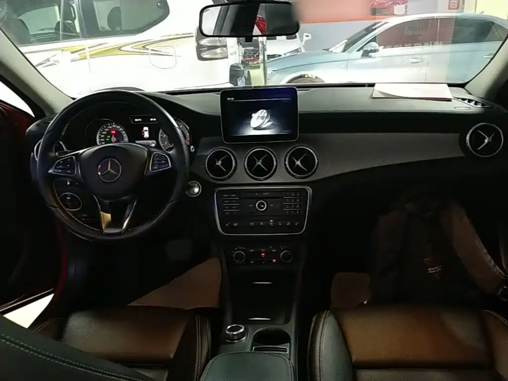 Mercedes-Benz GLA 2017 — фото 10