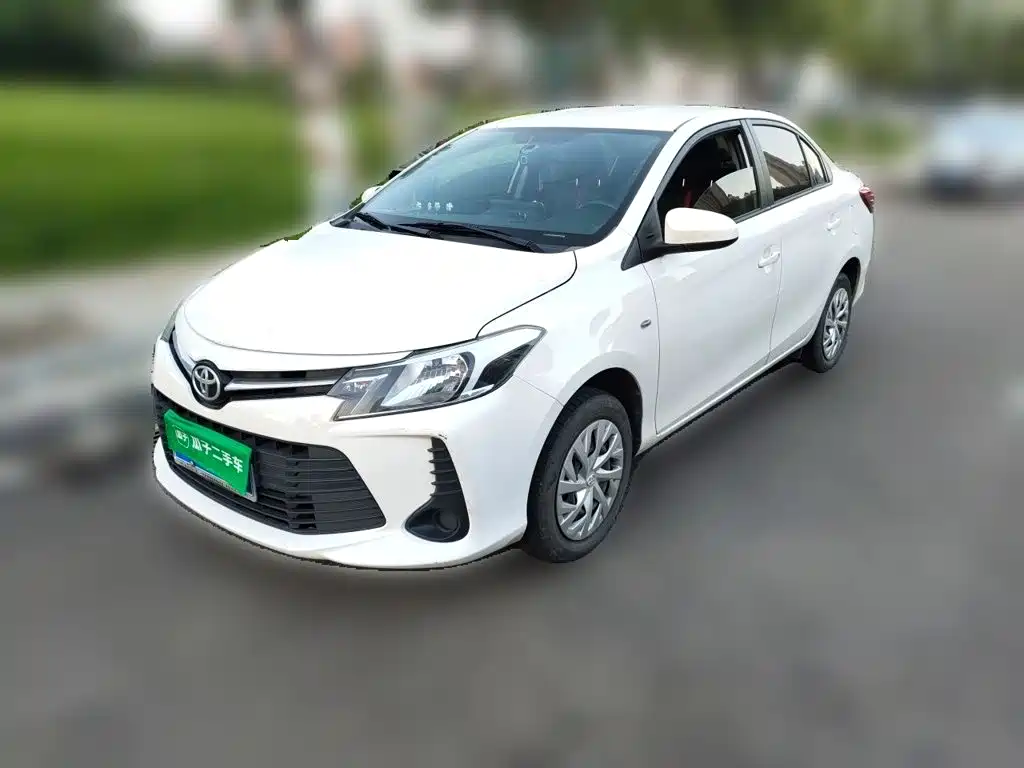 Toyota Vios 2022 — фото 1