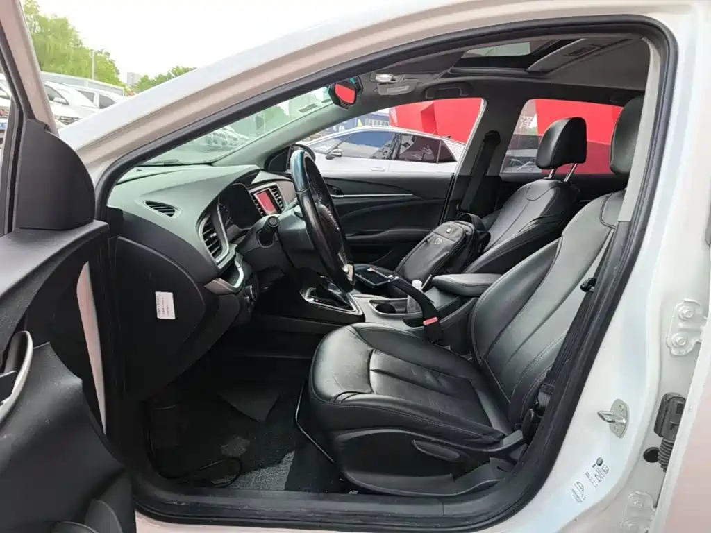 Buick Excelle GT 2019 — фото 15