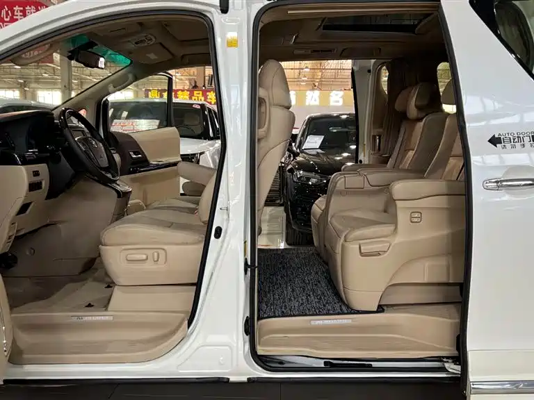Toyota Alphard 2016 — фото 24