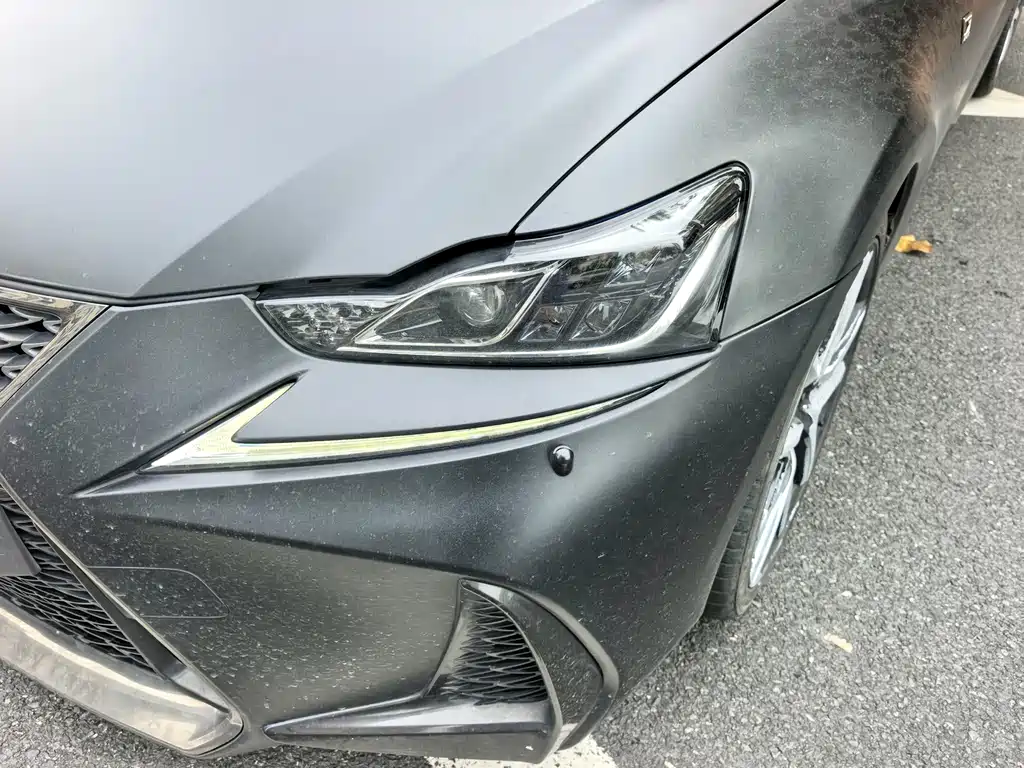 Lexus IS 2018 — фото 12