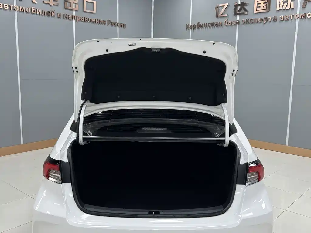 Toyota Corolla 2022 — фото 11