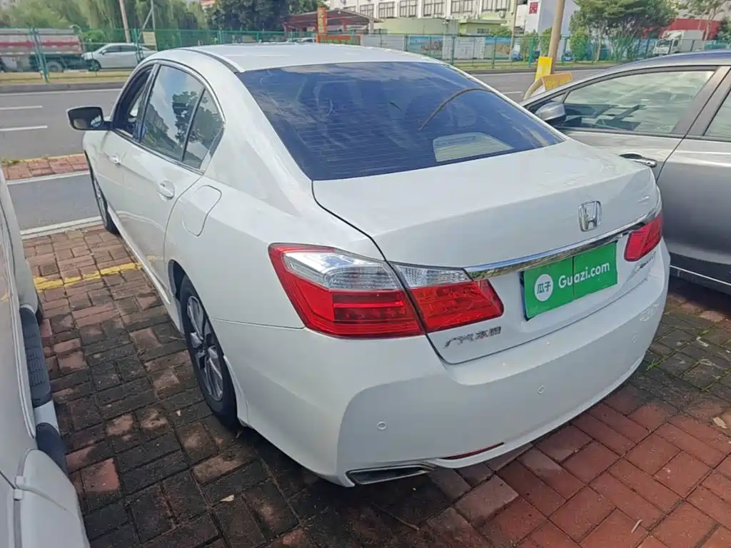 Honda Accord 2015 — фото 5