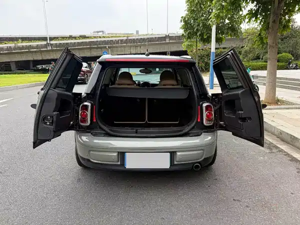MINI Clubman 2013