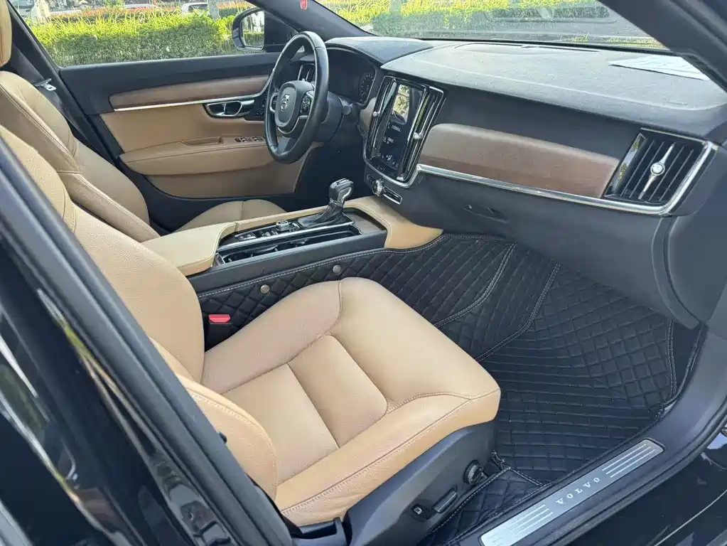 Volvo S90 2019 — фото 15