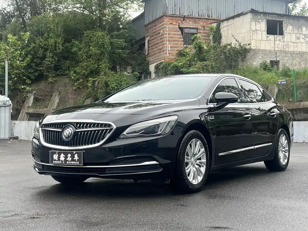Buick LaCrosse 2019 — фото 1