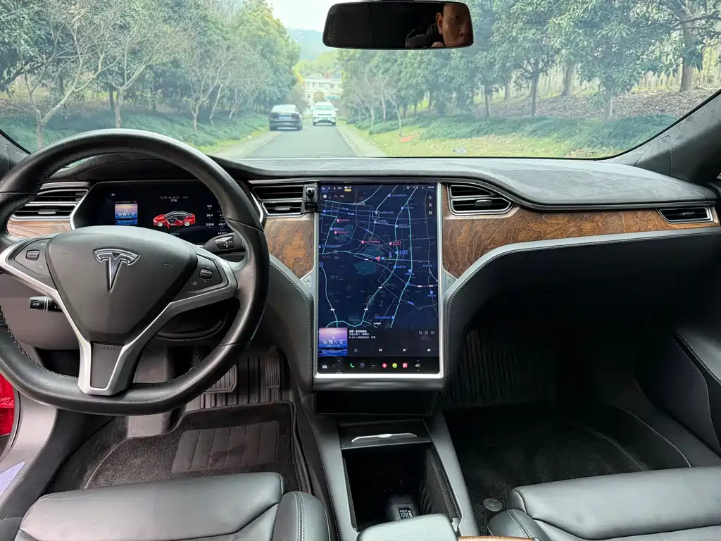 Tesla Model S 2017 — фото 6