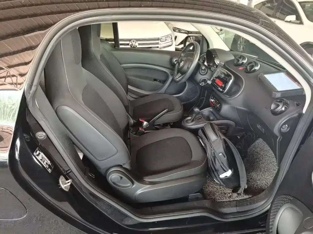 smart fortwo 2019 — фото 25