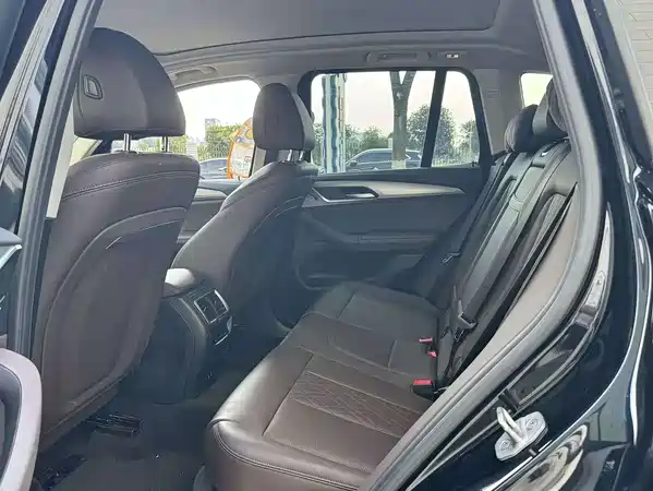 BMW iX3 2023