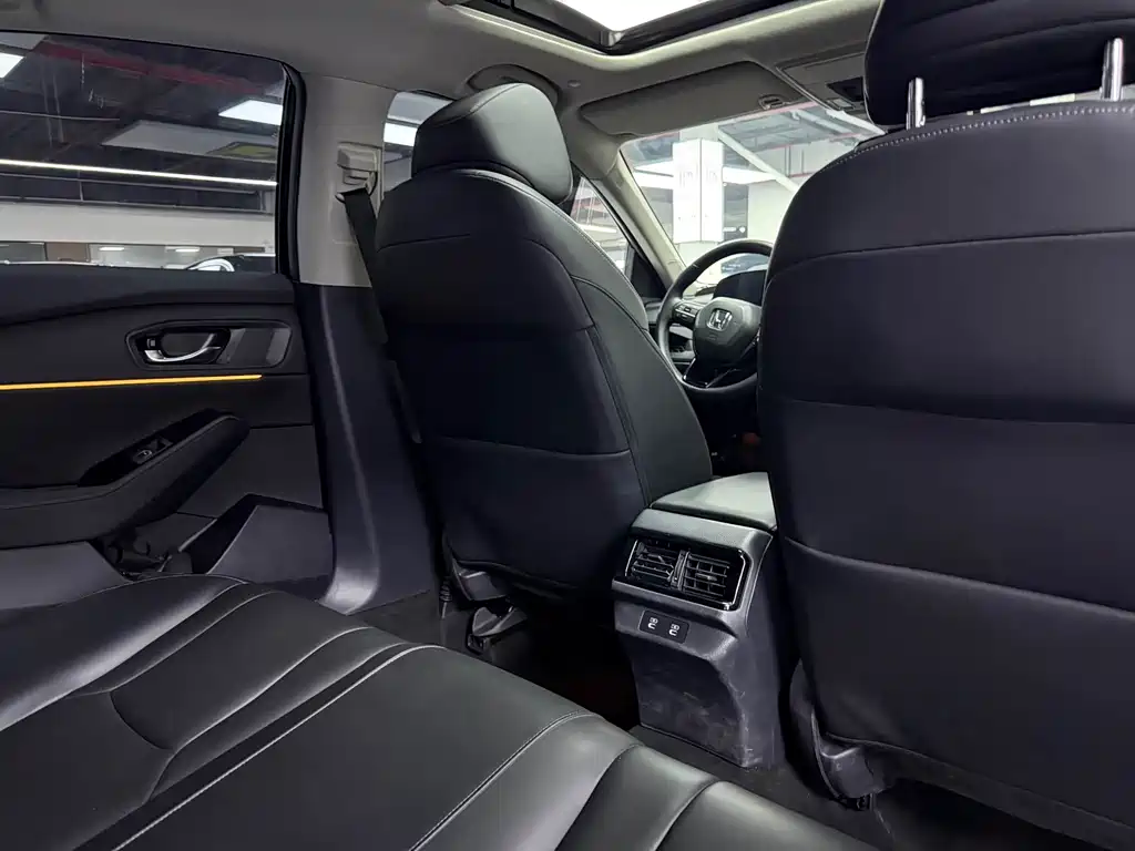 Honda Accord 2024 — фото 10