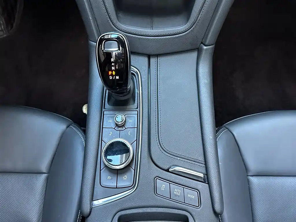 Cadillac XT5 2023 — фото 15