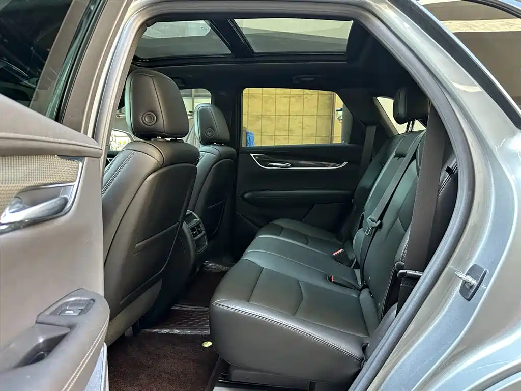 Cadillac XT5 2023 — фото 10