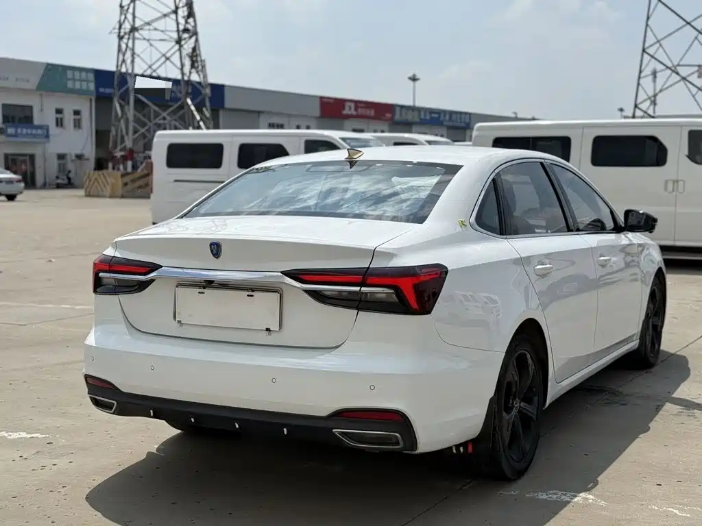 Roewe i6 MAX New Energy 2021 — фото 6