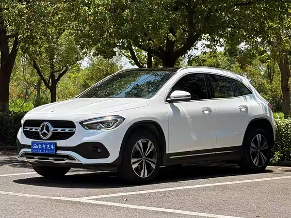 Mercedes-Benz GLA 2021
