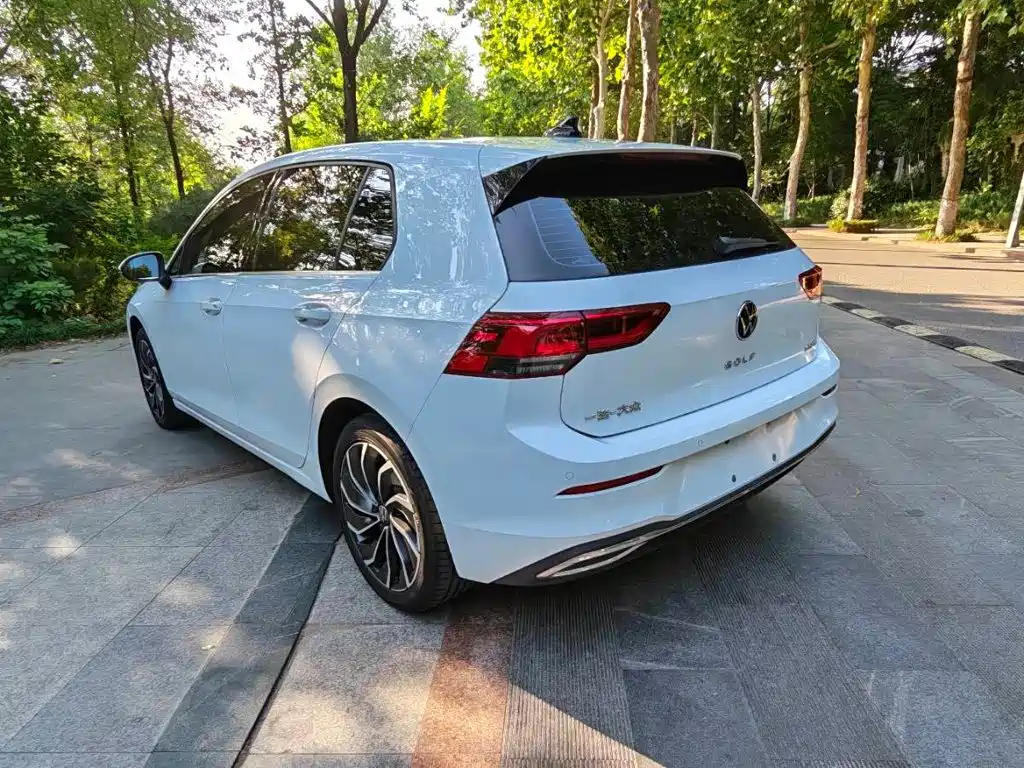 Volkswagen Golf 2022