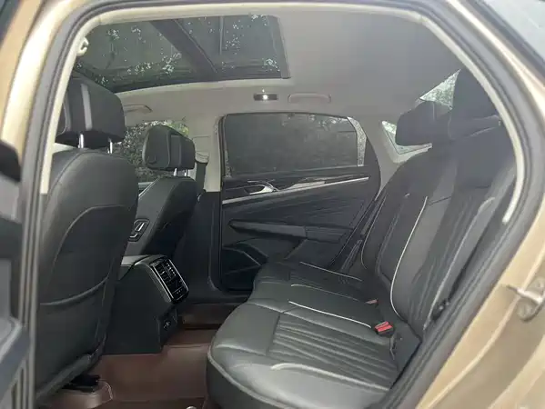 Volkswagen Passat 2022