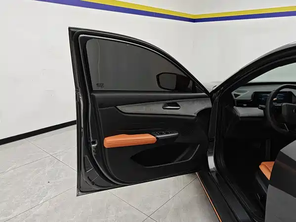 Changan UNI-V 2025