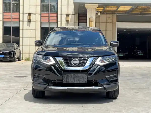 Nissan X-Trail 2025