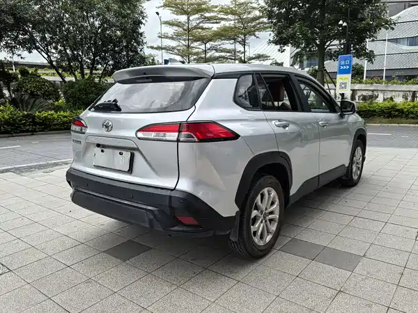 Toyota Frontlander 2024