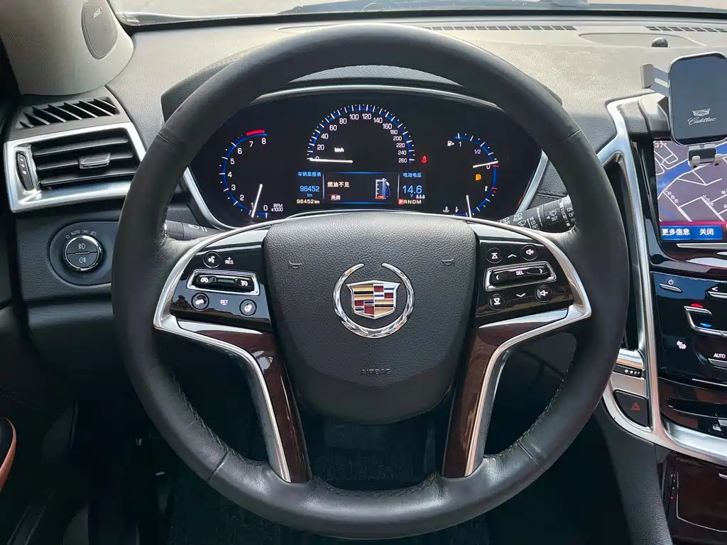 Cadillac SRX 2015 — фото 8