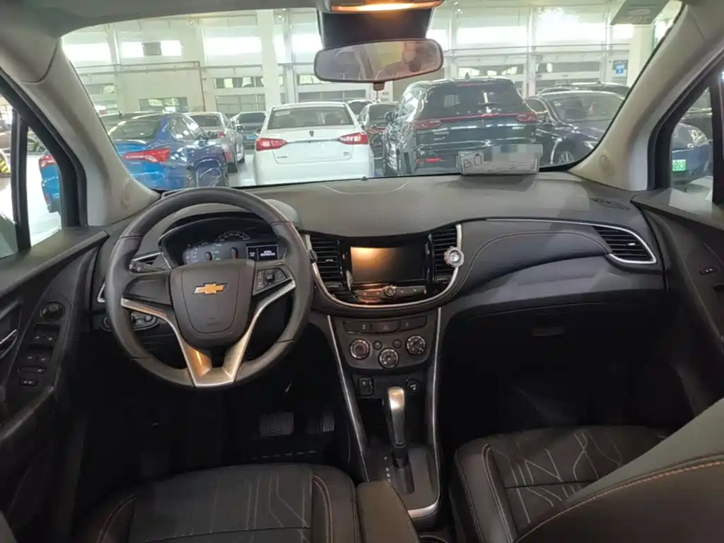 Chevrolet Trax 2017 — фото 10