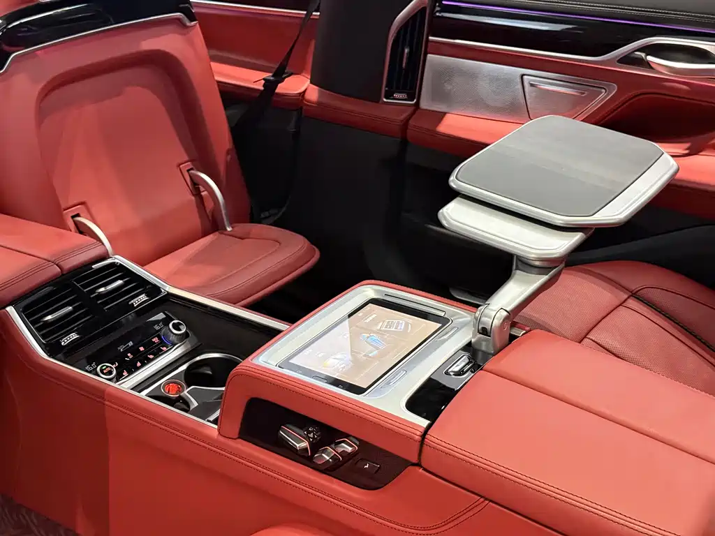 BMW 7 Series 2019 — фото 11