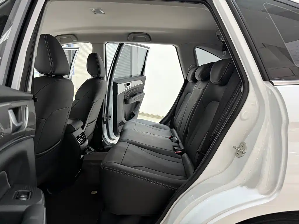 Haval M6 2023 — фото 10