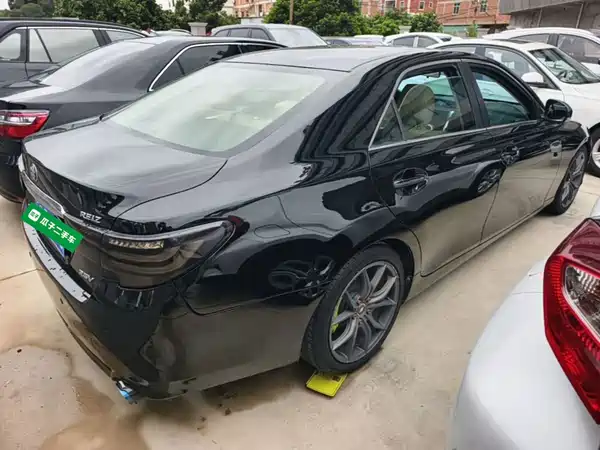Toyota Reiz 2015