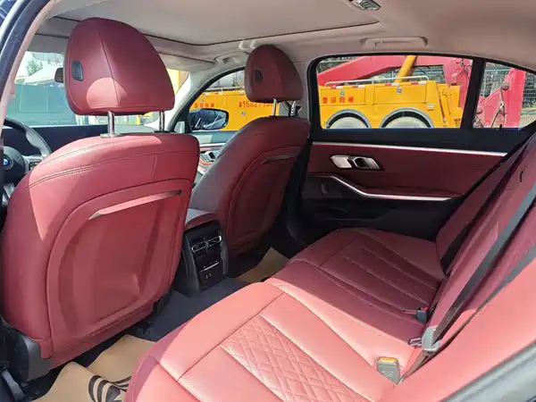 BMW i3 2024
