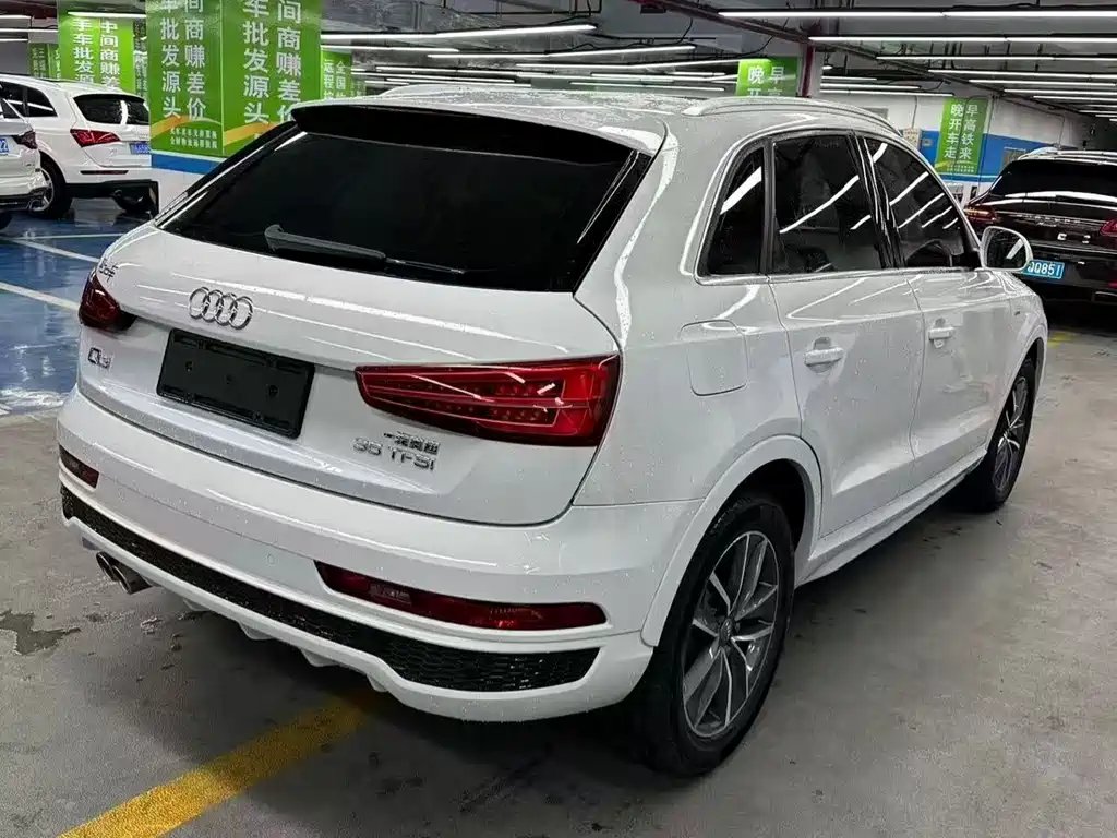 Audi Q3 2019 — фото 9