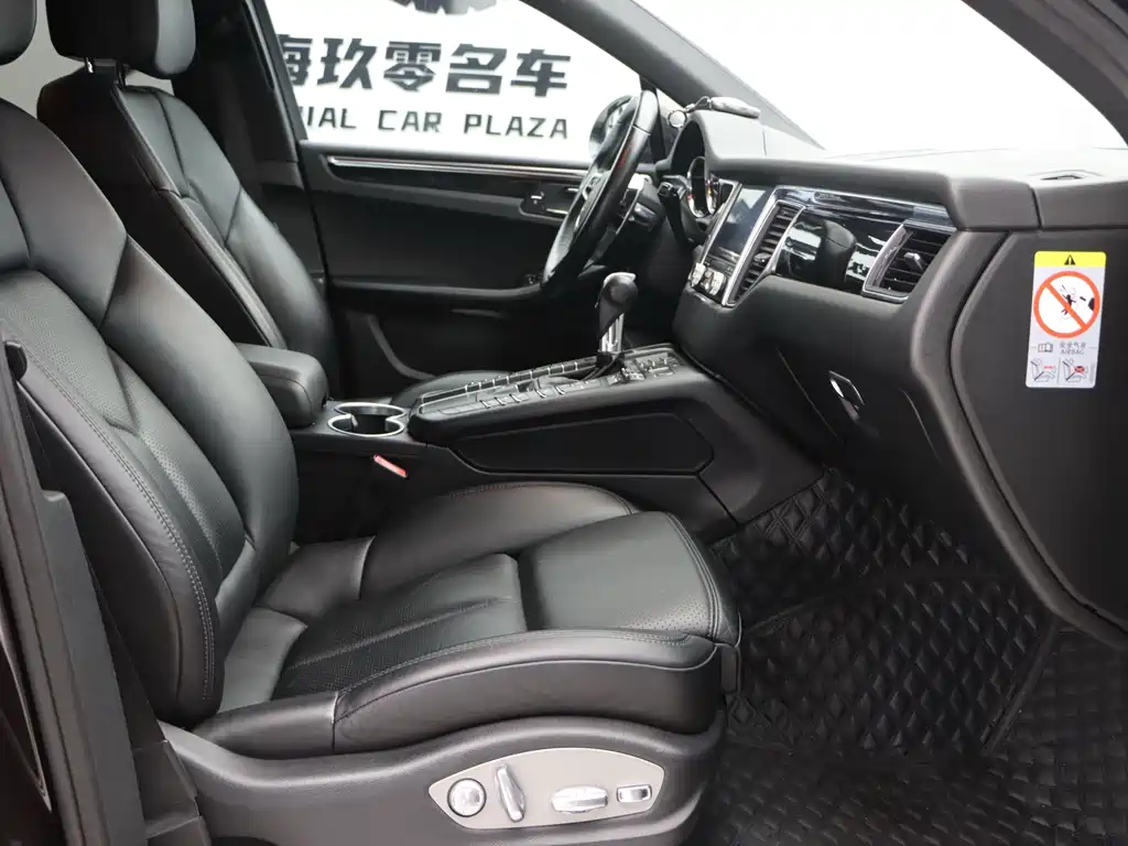 Porsche Macan 2016 — фото 14