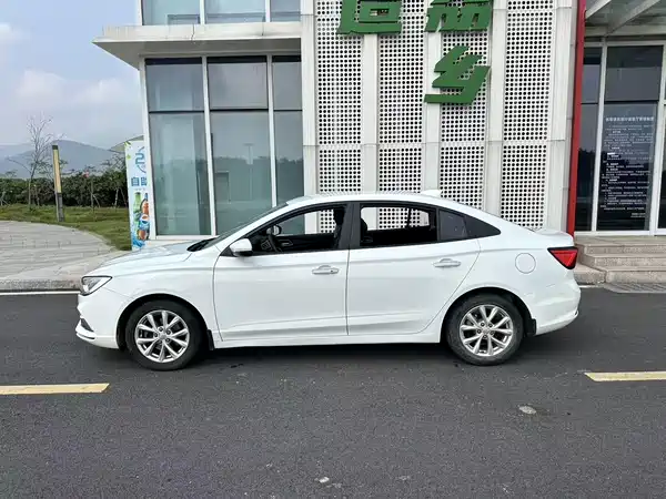 Roewe i5 2021