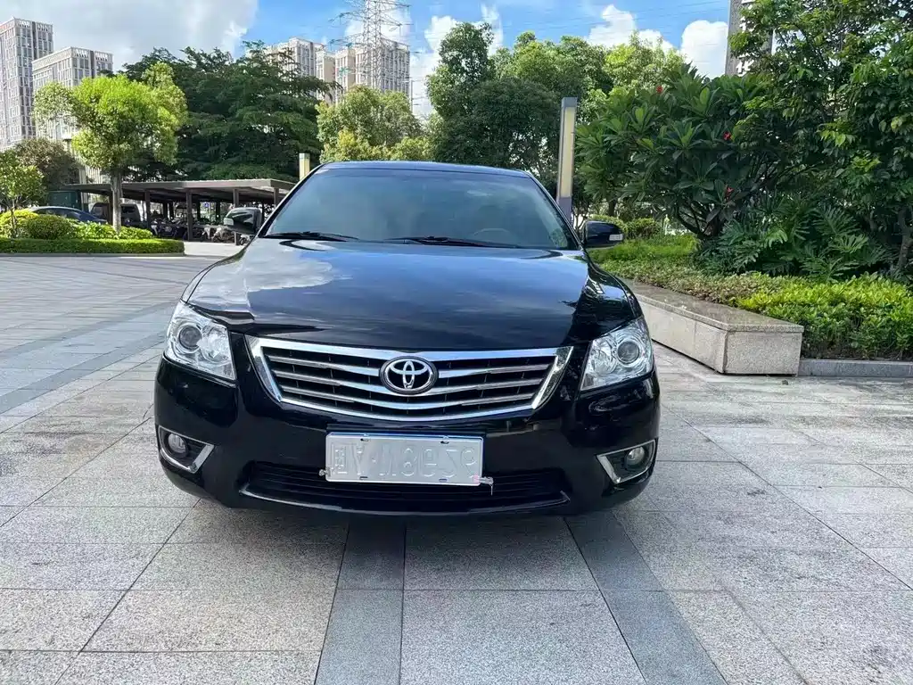 Toyota Camry 2015 — фото 3
