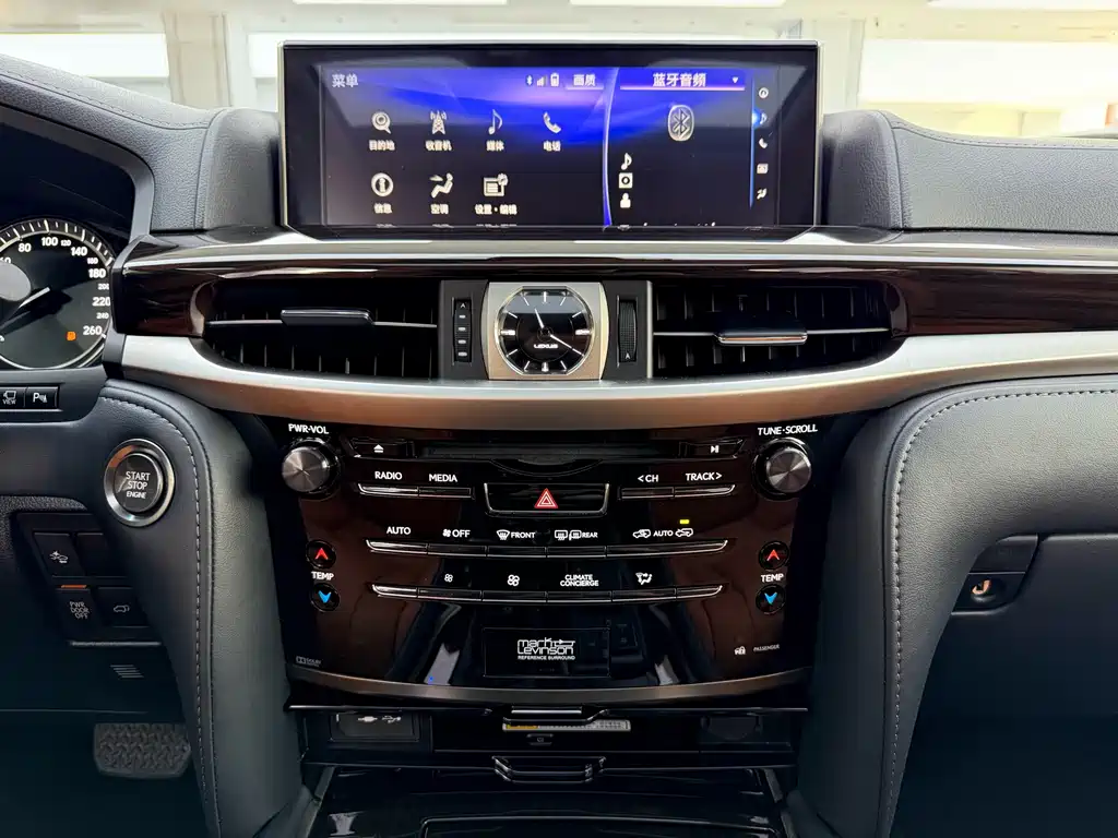 Lexus LX 2019 — фото 9