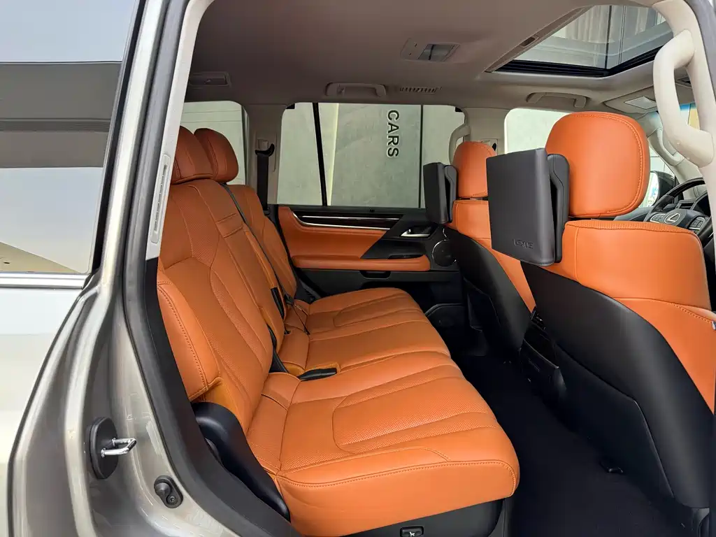 Lexus LX 2019 — фото 14