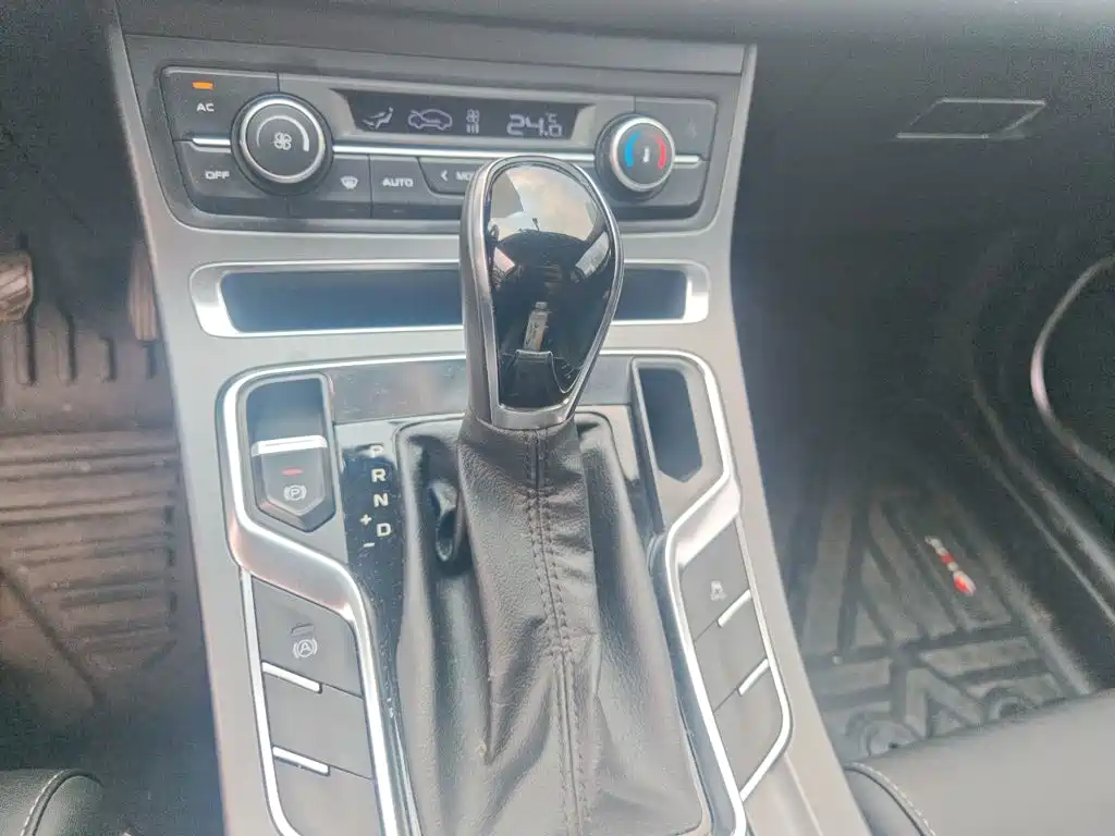 Geely Emgrand 2020