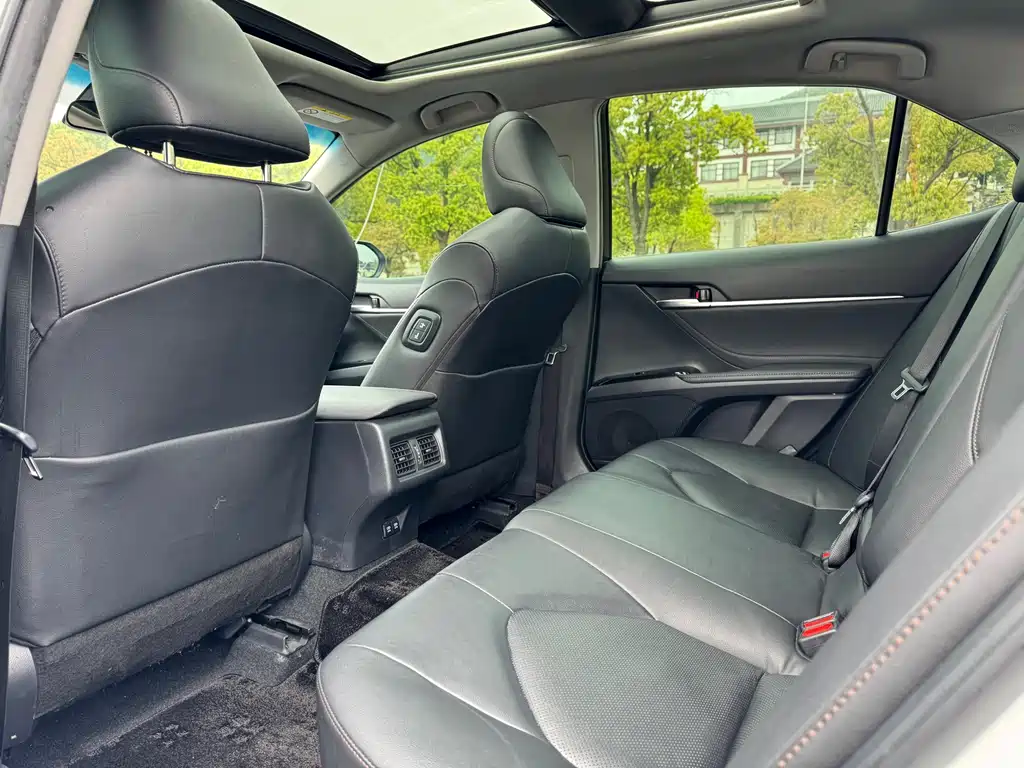 Toyota Camry 2019