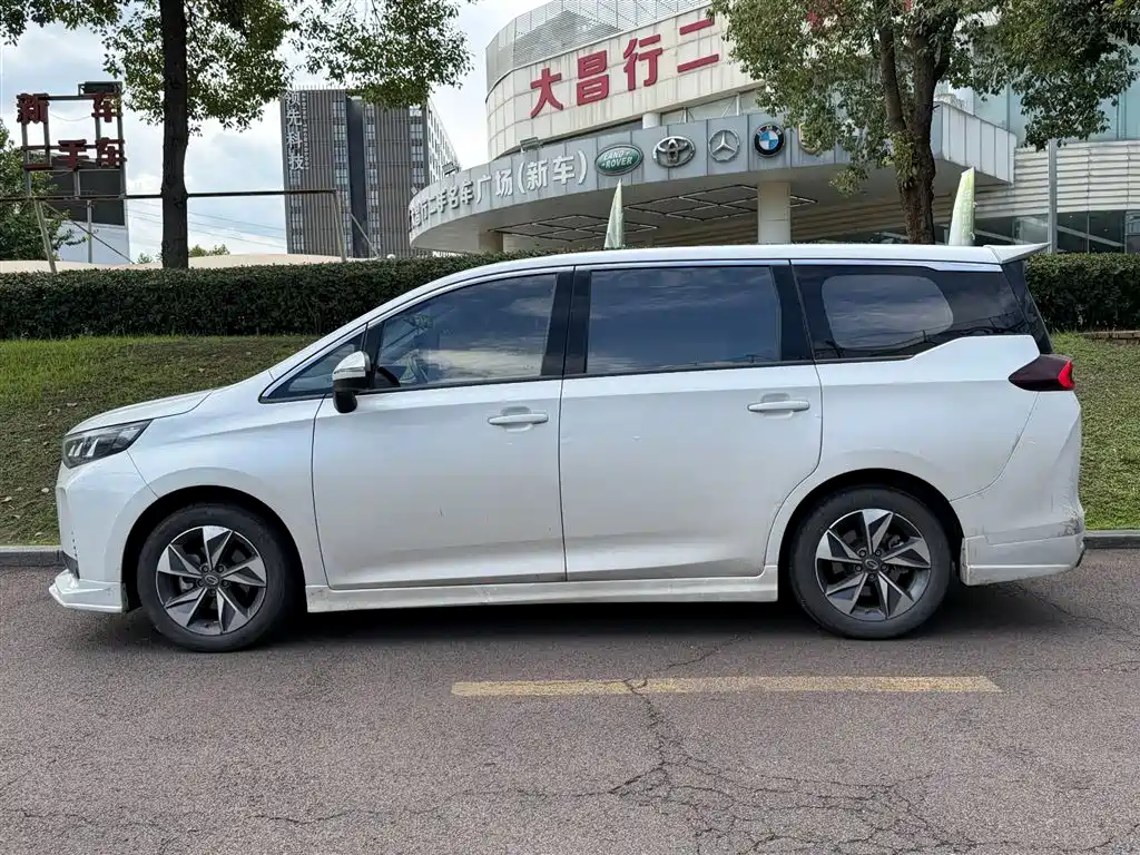 GAC Motor Trumpchi M6 2023 — фото 3