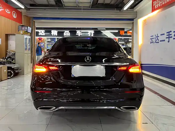 Mercedes-Benz E-Class 2022
