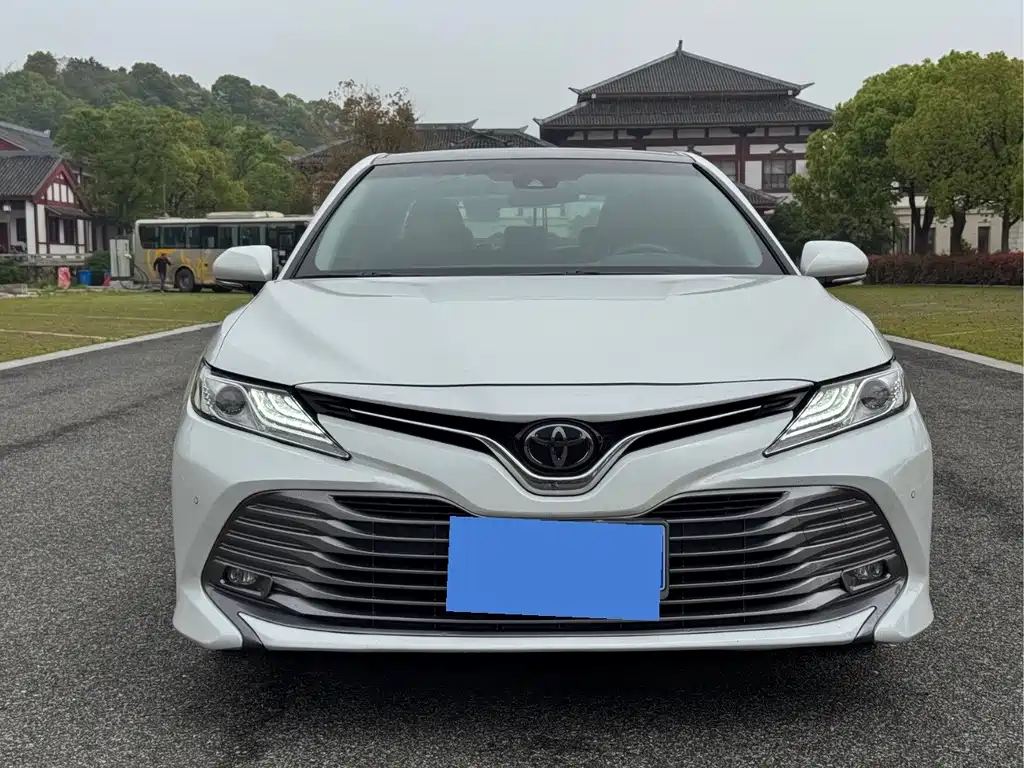Toyota Camry 2019