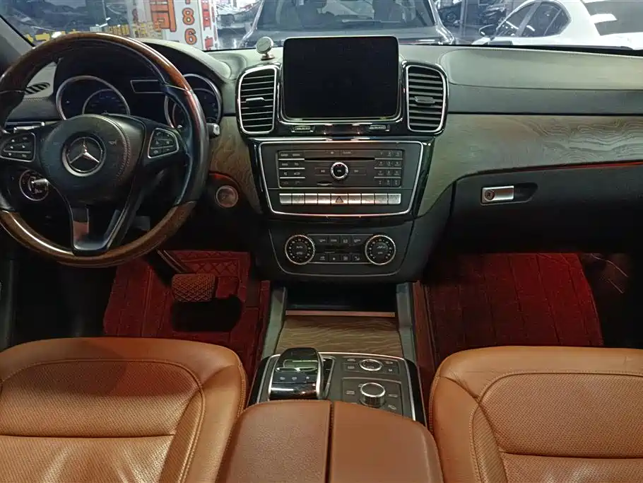 Mercedes-Benz GLS 2016 — фото 13