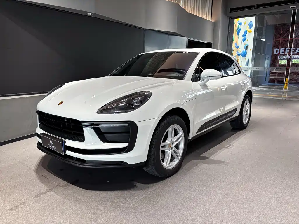 Porsche Macan 2022 — фото 1