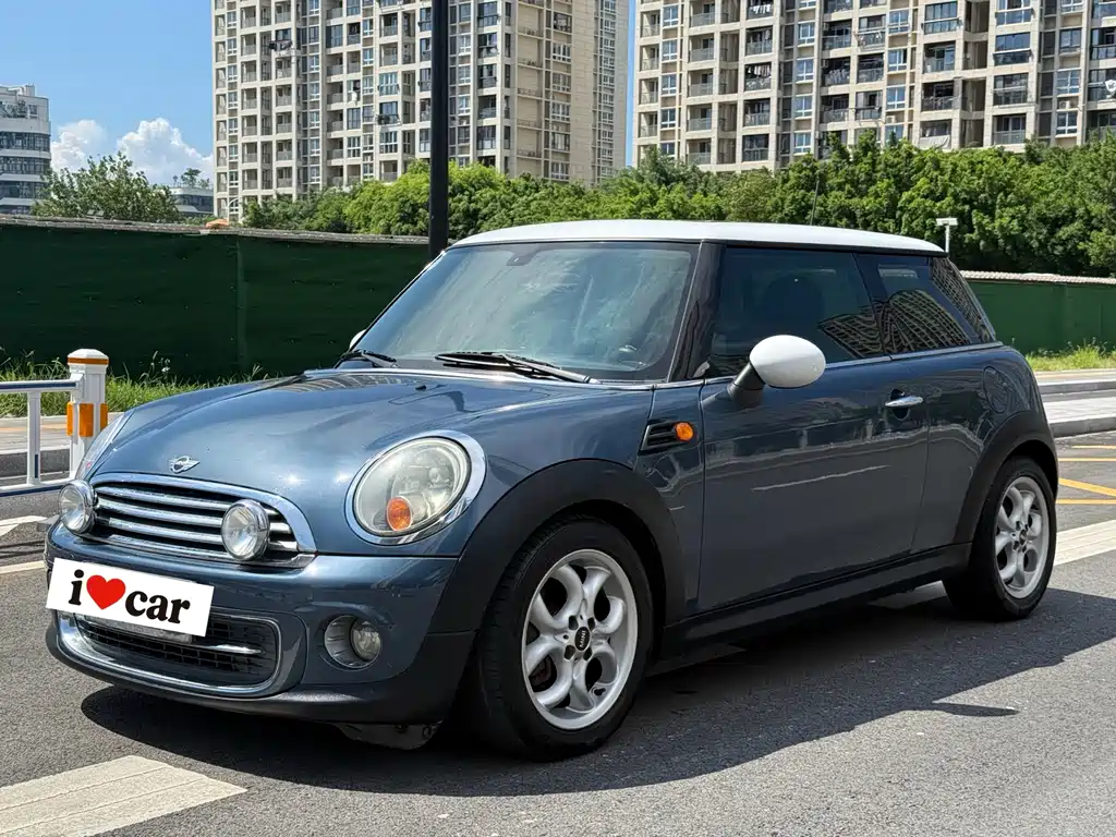 MINI MINI 2011