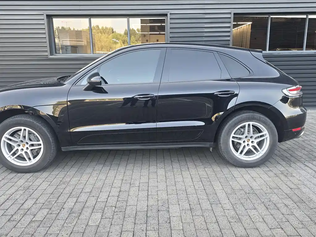 Porsche Macan 2021 — фото 2