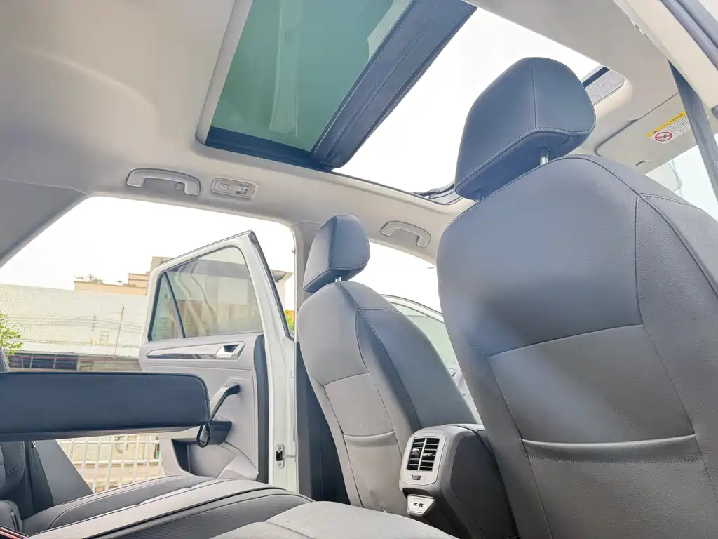 Volkswagen T-Roc 2021 — фото 14