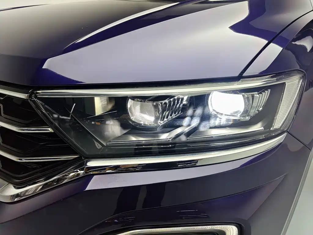 Volkswagen T-Roc 2019 — фото 3