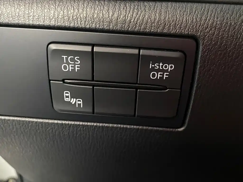 Mazda CX-4 2017 — фото 13